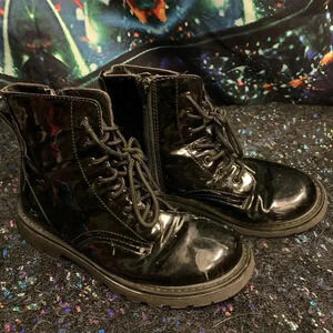 Black patent boots size 6